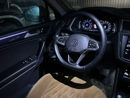 Volkswagen Tiguan 2021 года за 12 400 000 тг. в Костанай – фото 2