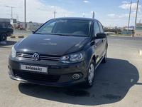 Volkswagen Polo 2015 годаfor4 800 000 тг. в Атырау