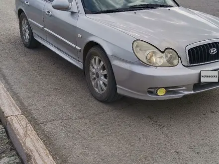 Hyundai Sonata 2001 года за 1 900 000 тг. в Актобе – фото 2