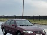 Toyota Camry 1998 года за 3 900 000 тг. в Шымкент – фото 2