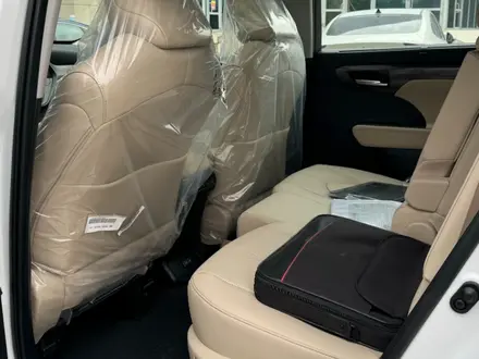 Toyota Highlander Prestige 2025 года за 26 800 000 тг. в Уральск – фото 14