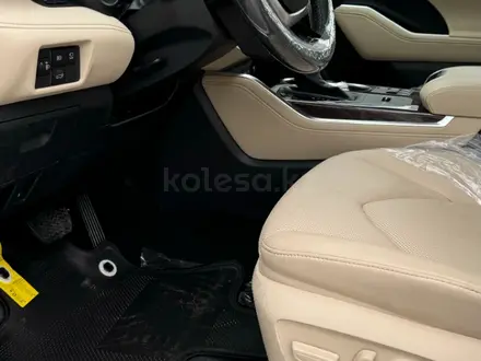 Toyota Highlander Prestige 2025 года за 26 800 000 тг. в Уральск – фото 18