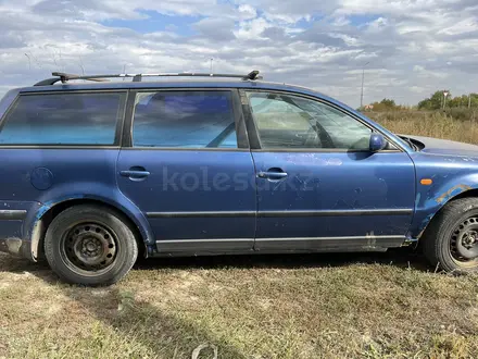 Volkswagen Passat 1997 года за 1 500 000 тг. в Аксай – фото 3