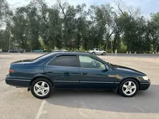 Toyota Camry, 1999