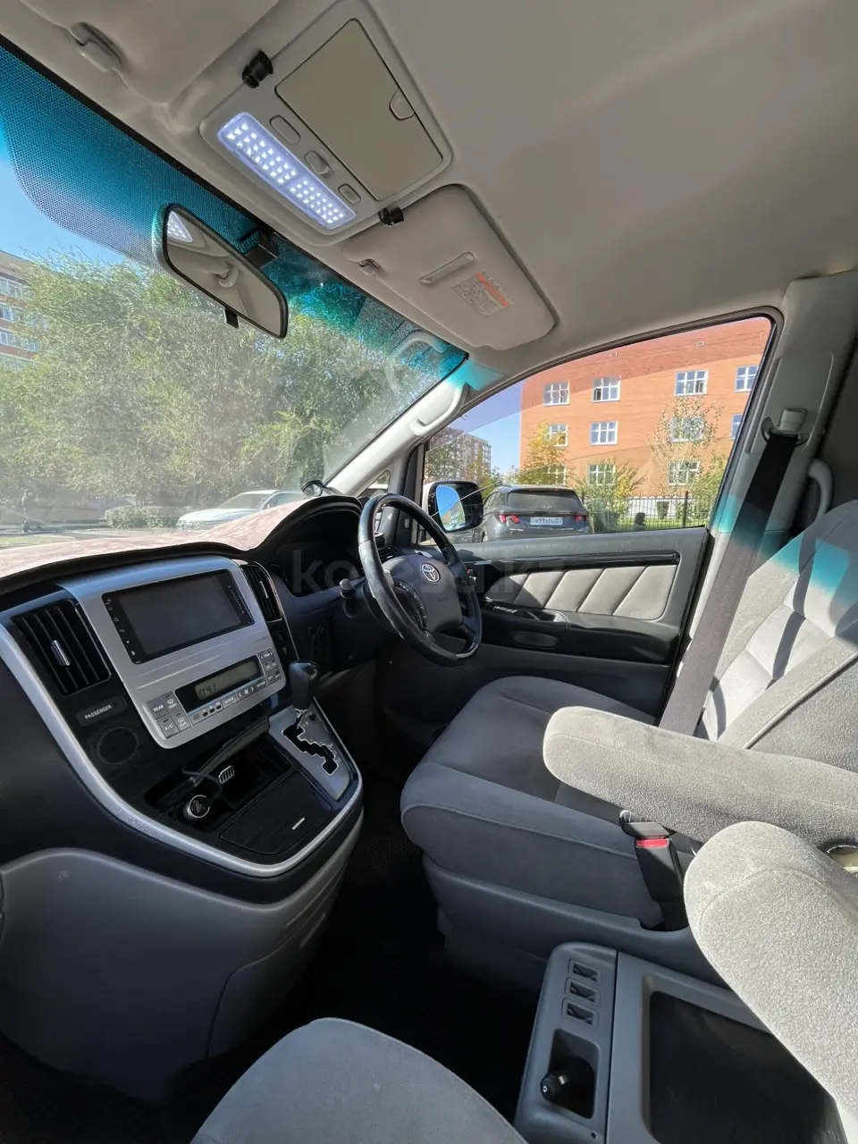 Toyota Alphard, 2005