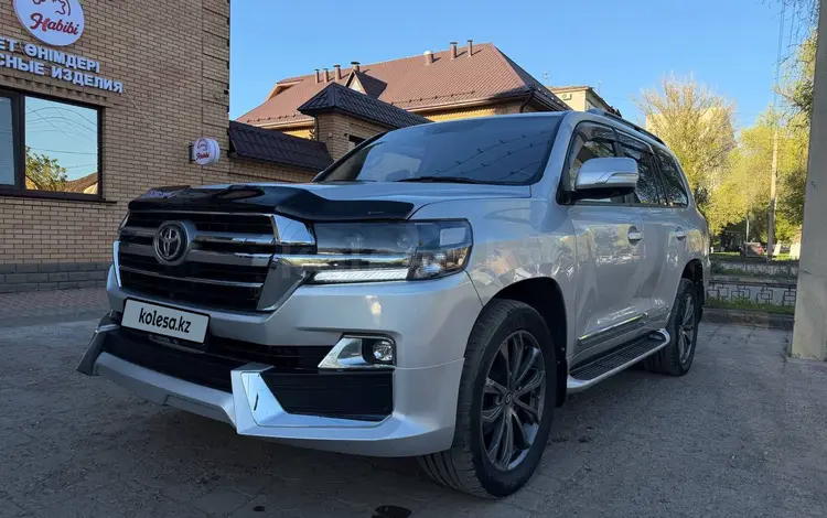 Toyota Land Cruiser 2013 года за 21 000 000 тг. в Уральск
