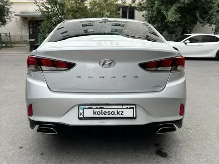 Hyundai Sonata 2019 года за 9 800 000 тг. в Шымкент – фото 5