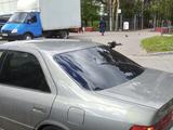 Toyota Camry 1999 года за 1 700 000 тг. в Уральск – фото 2