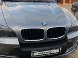 BMW X5 2008 года за 7 500 000 тг. в Атырау – фото 2