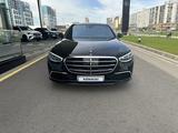 Mercedes-Benz S 580 2022 года за 86 000 000 тг. в Астана – фото 2