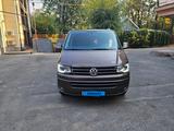 Volkswagen Multivan 2013 года за 19 500 000 тг. в Алматы