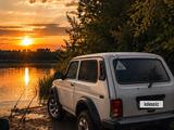 ВАЗ (Lada) Lada 2121 2000 года за 2 400 000 тг. в Алматы – фото 2