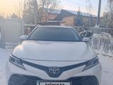 Toyota Camry 2020 года за 13 200 000 тг. в Астана