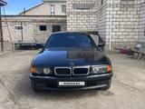 BMW 735 2001 годаүшін4 500 000 тг. в Жанаозен