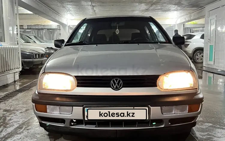 Volkswagen Golf 1993 года за 1 900 000 тг. в Астана