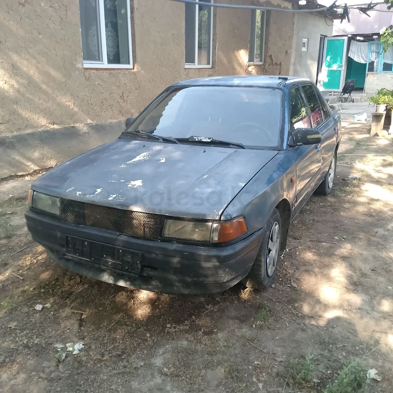 Mazda 323, 1989