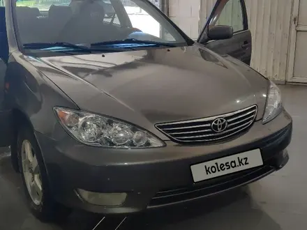 Toyota Camry 2004 года за 5 500 000 тг. в Экибастуз