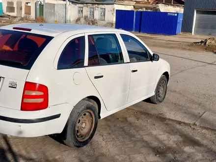 Skoda Fabia 2004 года за 1 300 000 тг. в Атырау – фото 2