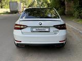 Skoda Superb 2019 года за 13 500 000 тг. в Алматы – фото 5