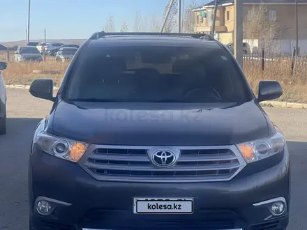 Toyota Highlander 2013 года за 9 200 000 тг. в Актобе