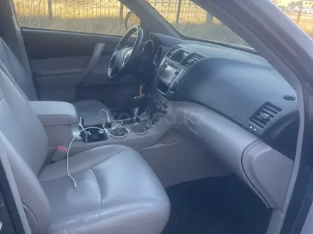 Toyota Highlander 2013 года за 9 200 000 тг. в Актобе – фото 5
