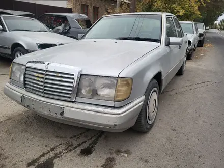 Mercedes-Benz E 220 1992 года за 1 100 000 тг. в Кызылорда