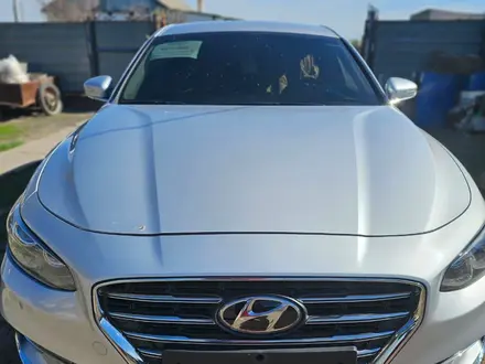 Hyundai Grandeur 2017 года за 8 000 000 тг. в Астана