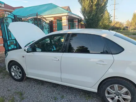 Volkswagen Polo 2015 года за 4 500 000 тг. в Актобе – фото 10