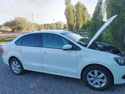 Volkswagen Polo 2015 года за 4 500 000 тг. в Актобе – фото 13