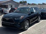Toyota Highlander 2025 года за 37 900 000 тг. в Павлодар