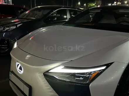 Lexus RZ 2023 года за 33 000 000 тг. в Алматы – фото 39