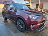 Toyota RAV4 2018 года за 11 500 000 тг. в Риддер – фото 2