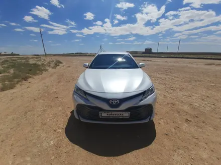 Toyota Camry 2019 года за 17 500 000 тг. в Жанаозен – фото 9