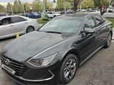 Hyundai Sonata 2023 года за 9 700 000 тг. в Астана – фото 2