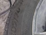 Шины 205/70 R15 с дискамиүшін200 000 тг. в Отеген-Батыр – фото 2