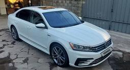 Volkswagen Passat 2016 года за 8 888 888 тг. в Алматы – фото 3