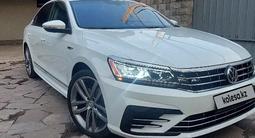 Volkswagen Passat 2016 года за 8 888 888 тг. в Алматы – фото 2