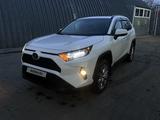 Toyota RAV4 2020 года за 15 000 000 тг. в Уральск