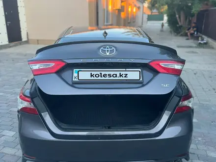 Toyota Camry 2019 года за 11 000 000 тг. в Атырау – фото 10