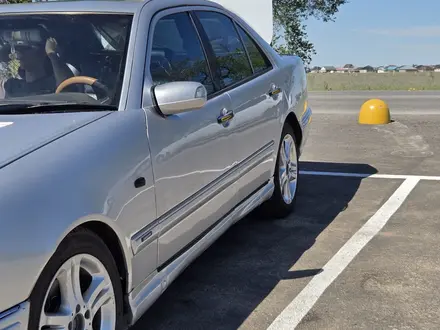 Mercedes-Benz E 320 1996 года за 2 450 000 тг. в Алматы – фото 6