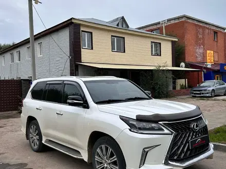 Lexus LX 570 2017 года за 34 400 000 тг. в Астана – фото 2