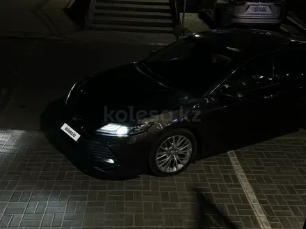 Toyota Camry 2020 года за 8 500 000 тг. в Атырау – фото 3