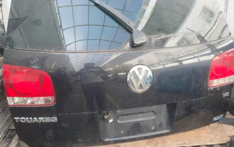 Volkswagen touareg задний багаж за 120 000 тг. в Алматы