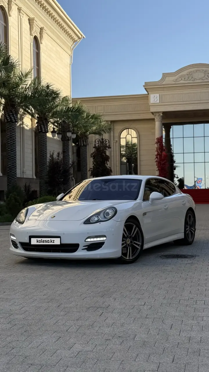 Порше Panamera, 2011