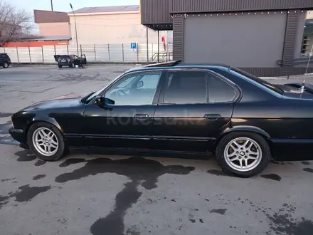 BMW 525 1993 года за 1 550 000 тг. в Талдыкорган – фото 2