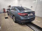 Hyundai Sonata 2014 года за 8 000 000 тг. в Атырау – фото 2