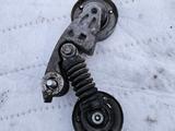 Натяжитель ремня на Audi A8 D4 4.2 литра за 811 тг. в Шымкент – фото 2