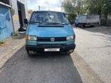 Volkswagen Multivan 1992 годаүшін3 400 000 тг. в Караганда
