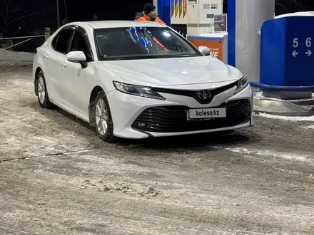 Toyota Camry 2020 года за 14 000 000 тг. в Алматы – фото 8