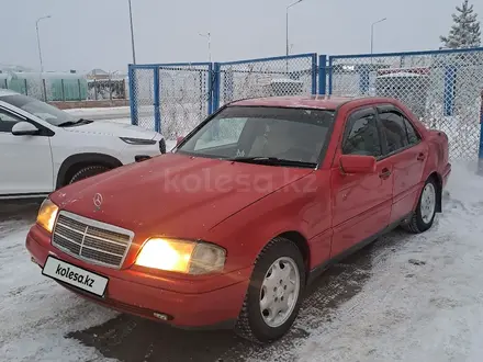 Mercedes-Benz C 200 1995 года за 1 850 000 тг. в Петропавловск